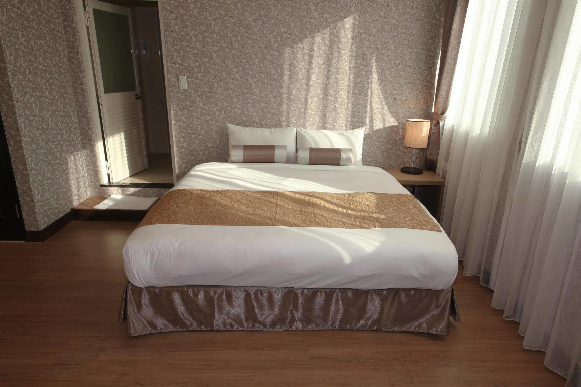 Finders Hotel Hualien Wen Hua Exterior photo